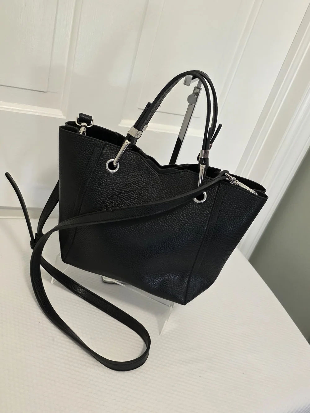 Steve Madden Black Pebble Grain 100% Polyvinyl Bucket/Crossbody Bag